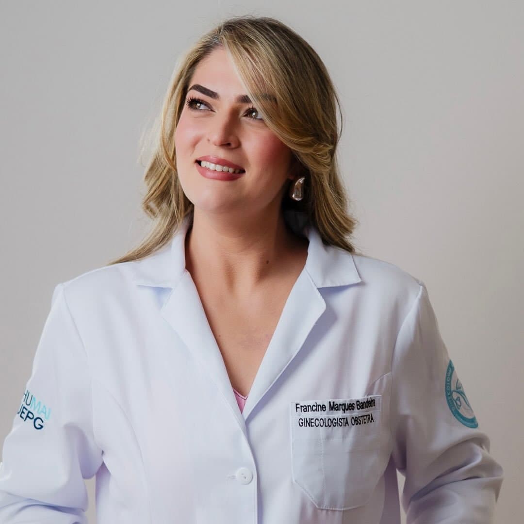 Retrato profissional da médica ginecologista e obstetra